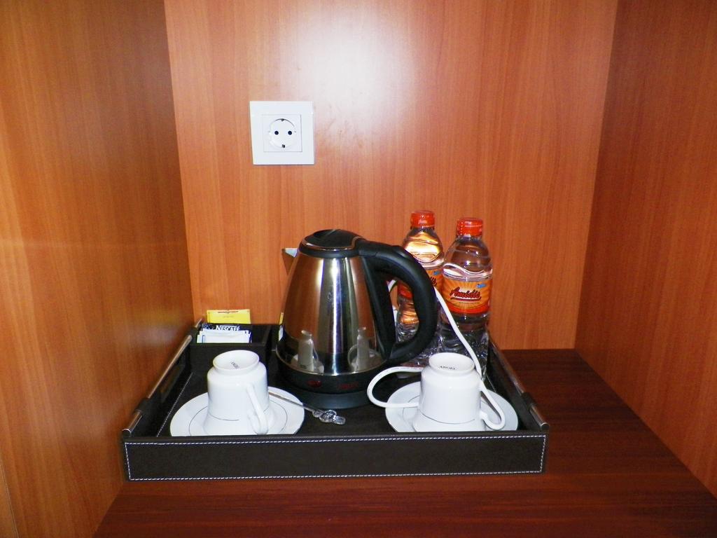 Maranatha Grand Hotel Yogyakarta Phòng bức ảnh