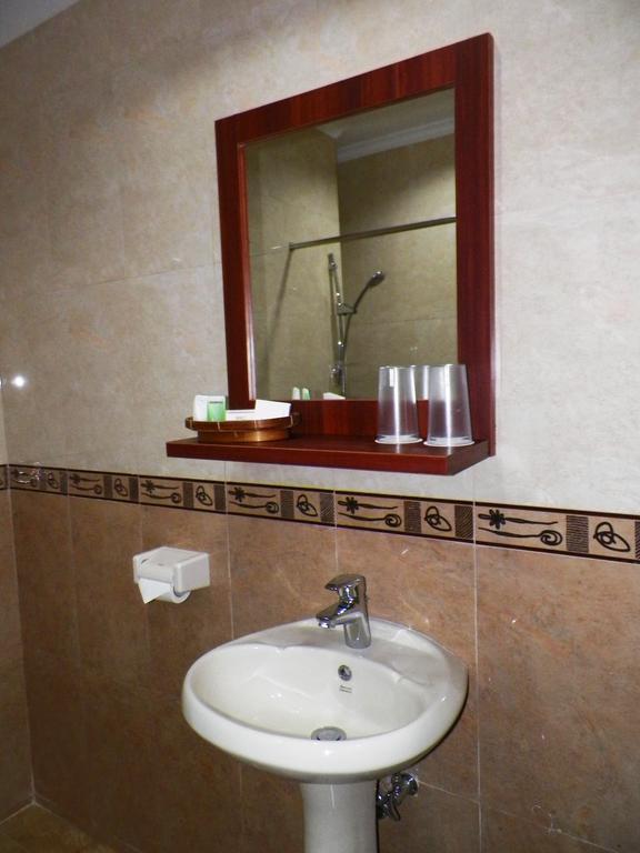 Maranatha Grand Hotel Yogyakarta Phòng bức ảnh