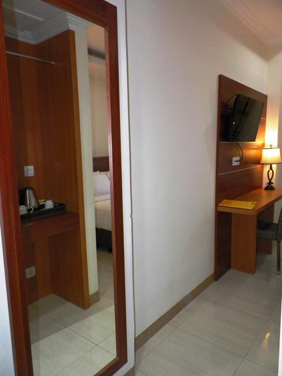 Maranatha Grand Hotel Yogyakarta Phòng bức ảnh