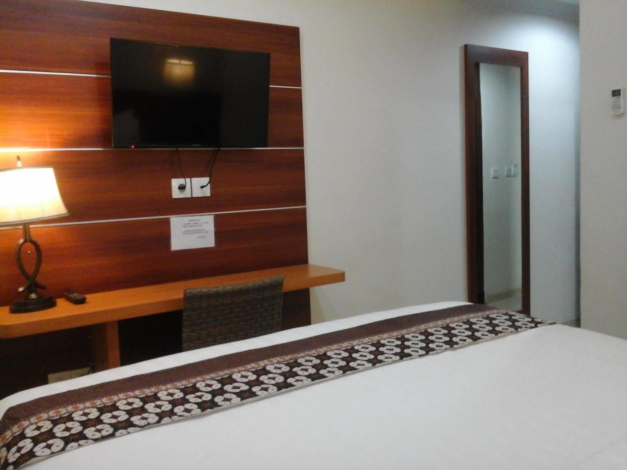 Maranatha Grand Hotel Yogyakarta Ngoại thất bức ảnh